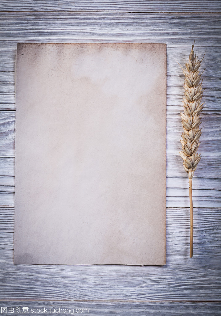小麦的耳朵空白老式纸张上木制板直接 abo 血型